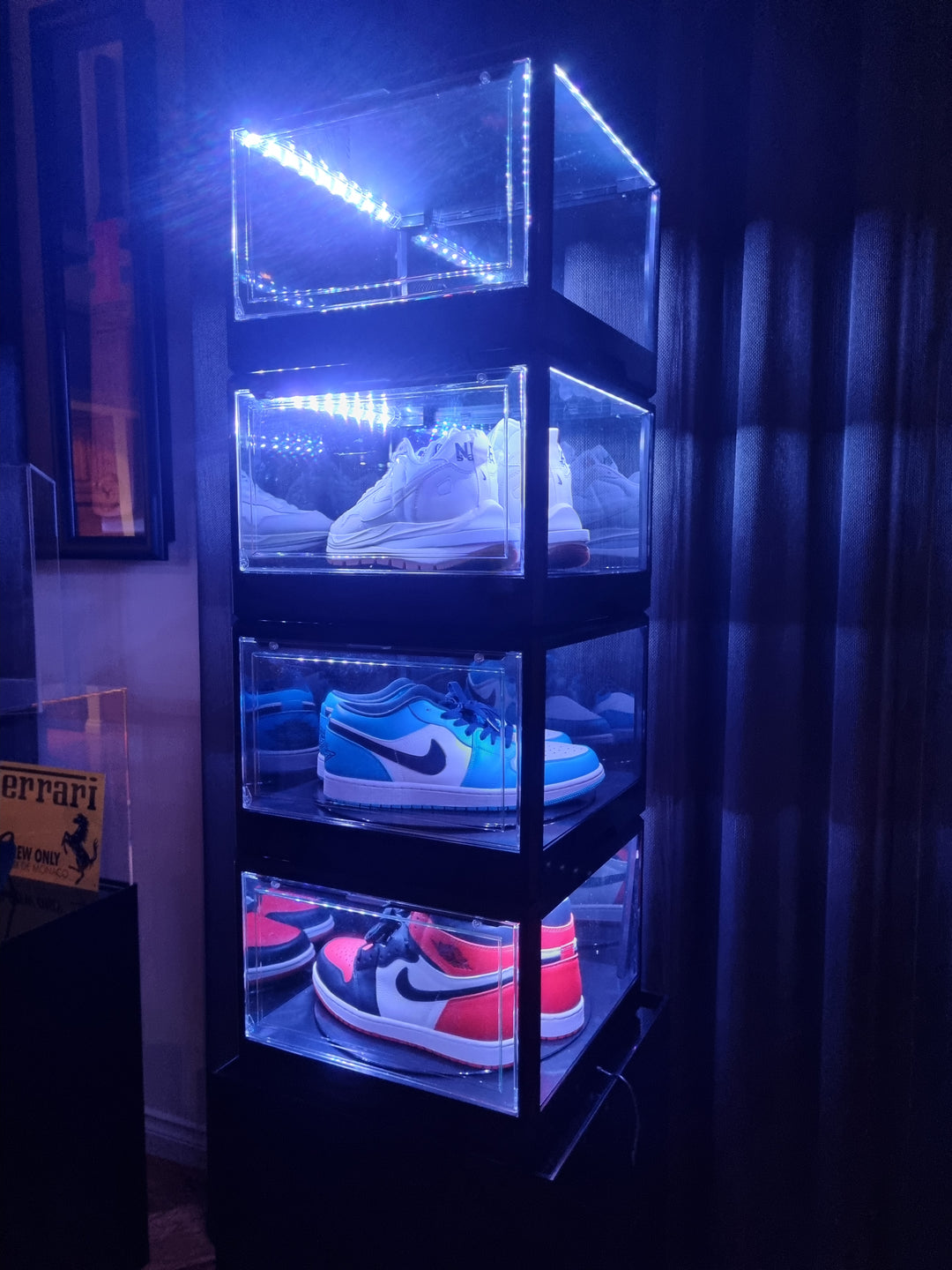 SCHUMI 360° LED Display Crate for Sneakers & Collectibles