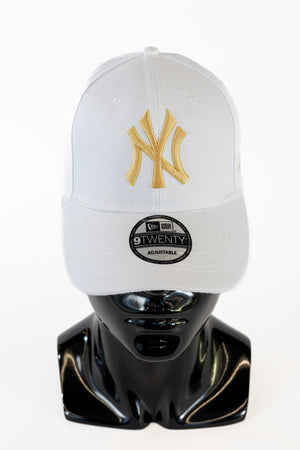 
                  
                    Load image into Gallery viewer, New York Yankees - White &amp;amp; Gold Cap
                  
                